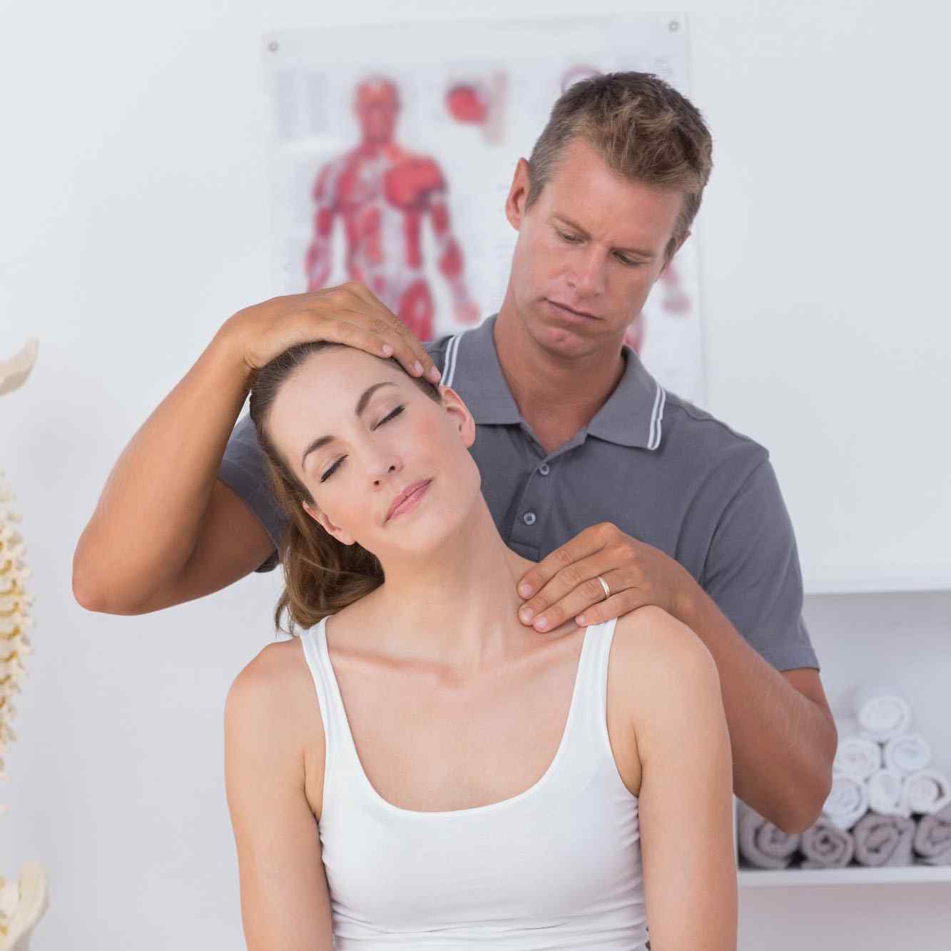 https://westmedical.co.ke/wp-content/uploads/2015/12/kiroprakticar.jpg